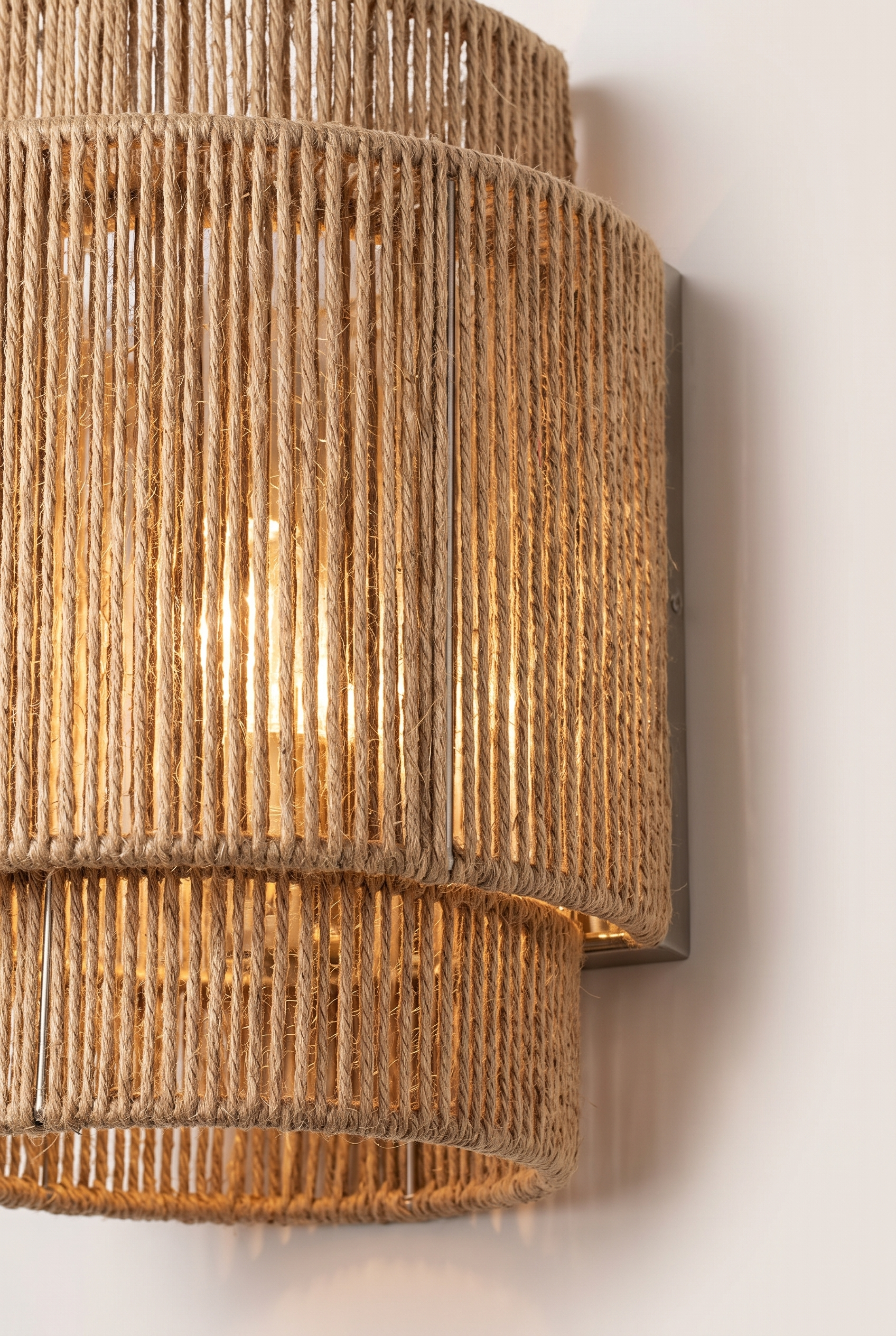 SiberutRope LED Wall Sconce – material and design detail