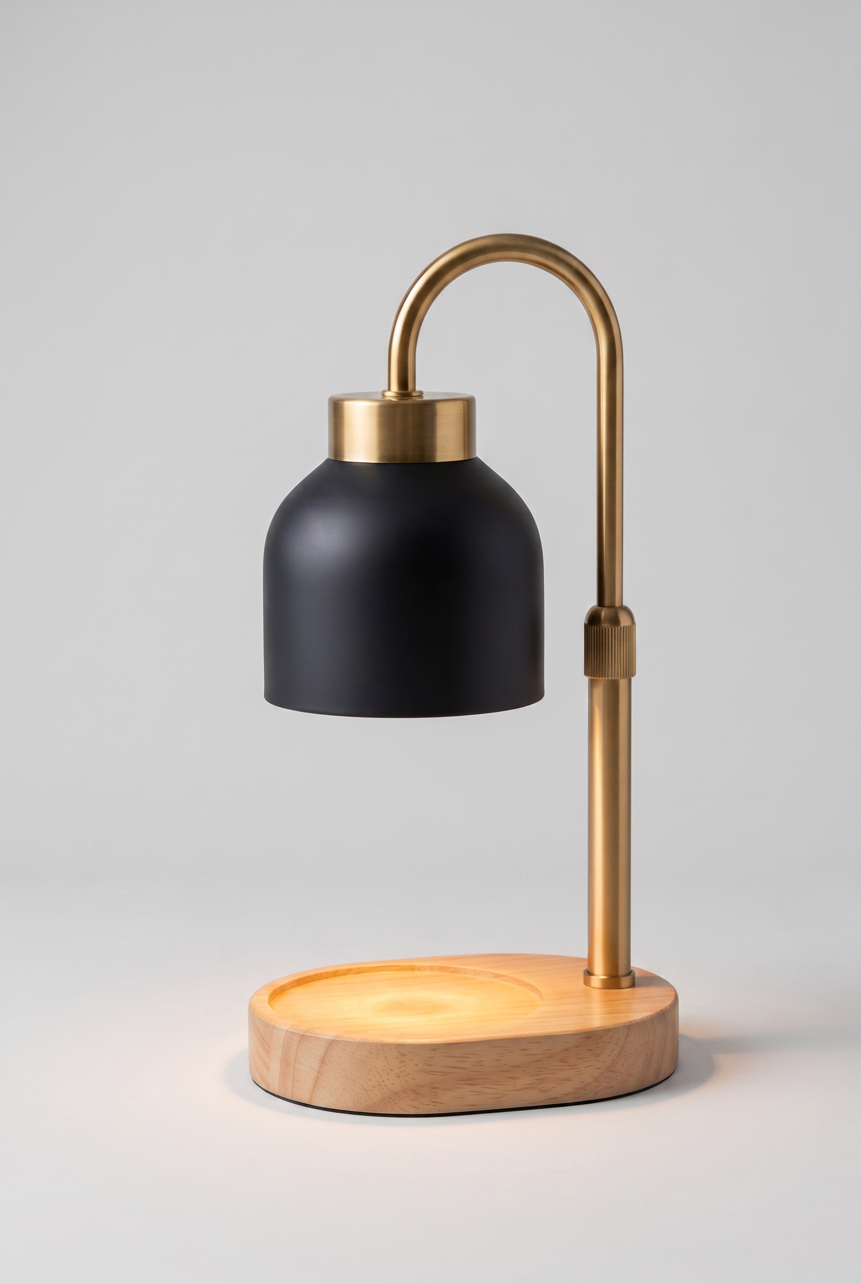 LumosCandle Adjustable Candle Warmer Lamp – material and design detail